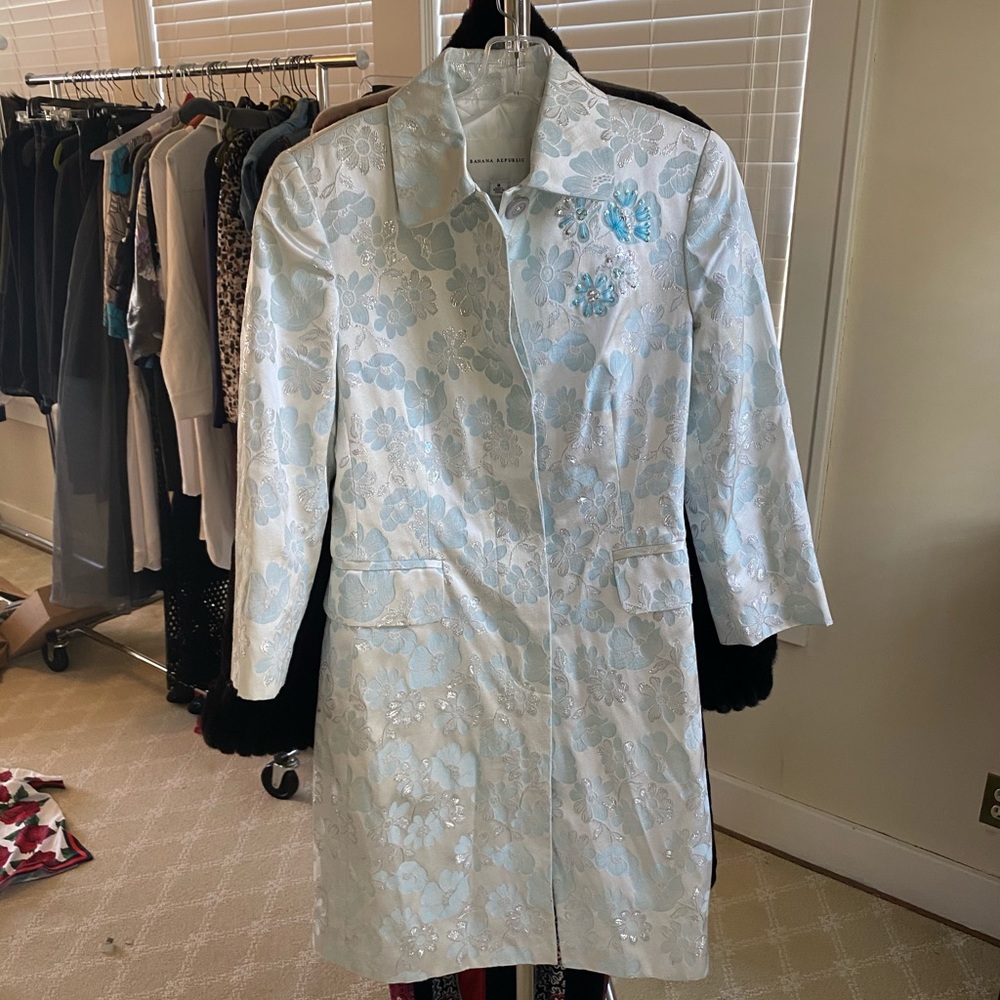 BANANA REPUBLIC JAQUARD LONG JACKET SIZE MEDIUM